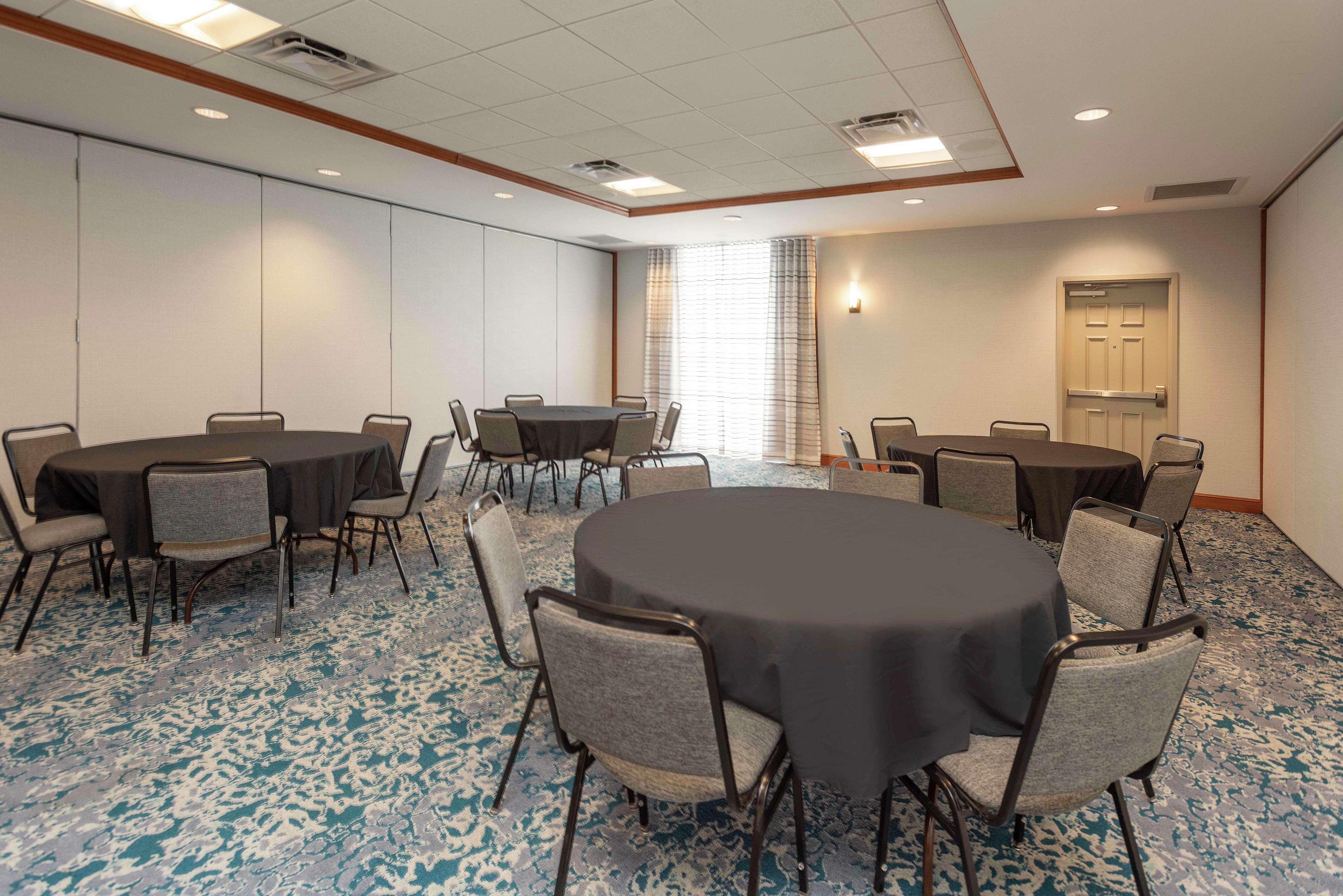 Hilton Garden Inn Schaumburg Extérieur photo